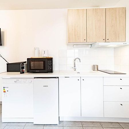 Le Petit Montel- Studio Avec Garage-Metro Valmy Lyon Exteriör bild