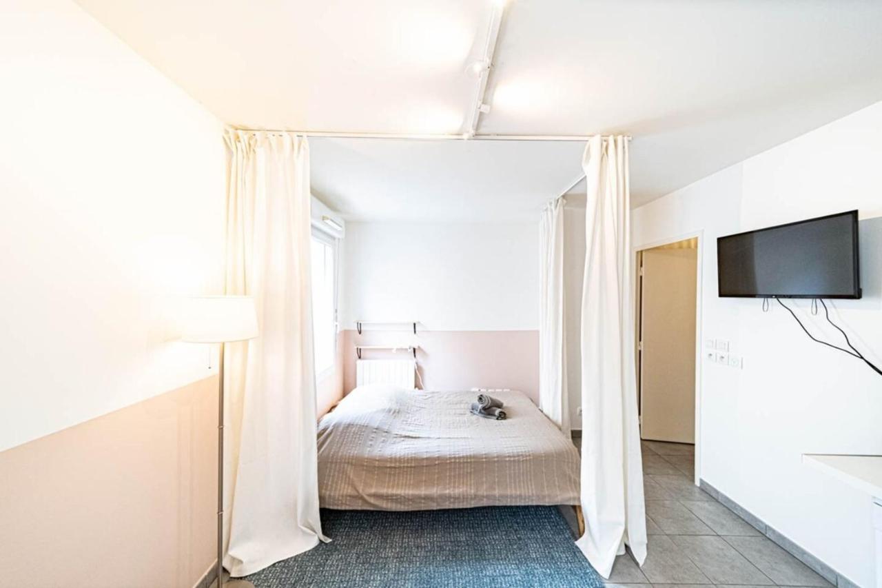 Le Petit Montel- Studio Avec Garage-Metro Valmy Lyon Exteriör bild